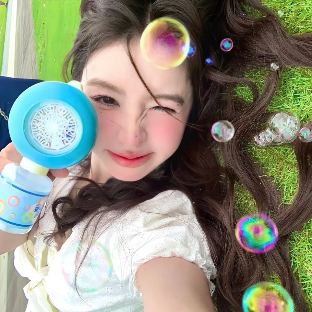 别墅通两界摆摊的我赚了亿点点